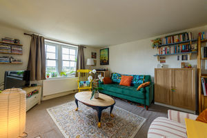 Sitting Room- click for photo gallery